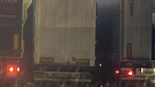 Des migrants retrouvés dans un camion frigorifique à Grande-Synthe